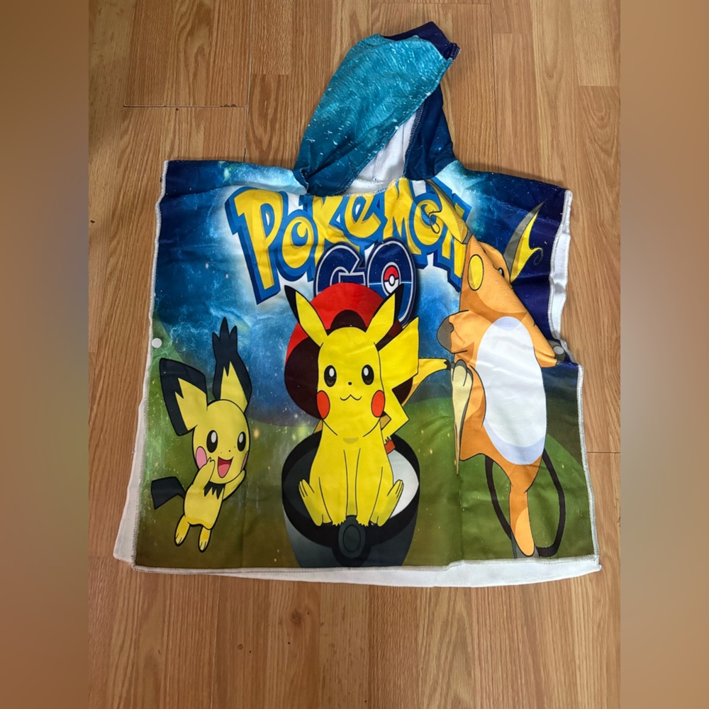 Pokemon Hooded Bath Towel - Multicolor
